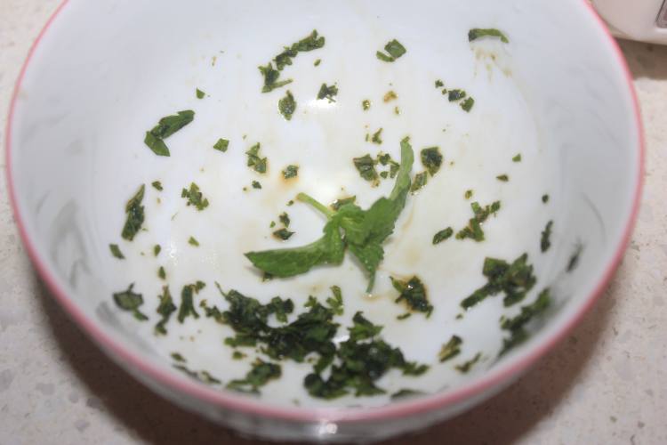 薄荷百利甜酒步骤2