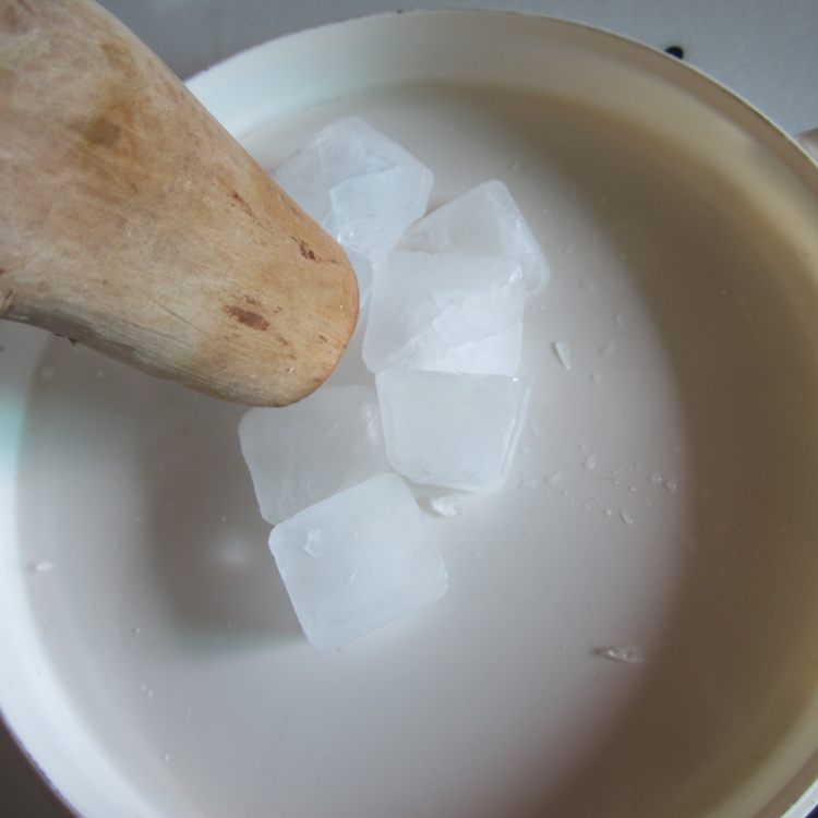 碎碎冰红糖冰凉粉步骤10