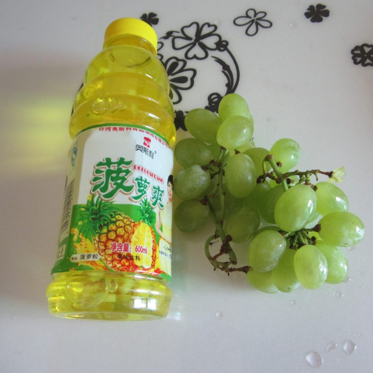 菠萝爽葡萄冰块步骤1