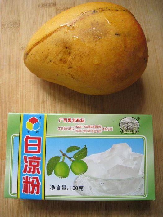 芒果凉粉冻步骤1