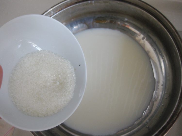 奶油葡萄干雪糕步骤2