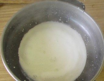 牛奶奶烙冰淇淋步骤2