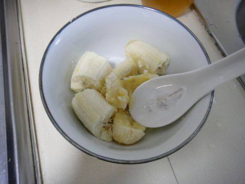 香蕉酸奶冰棍步骤2