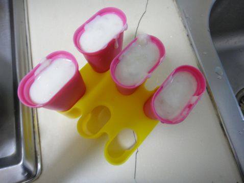 香蕉酸奶冰棍步骤4