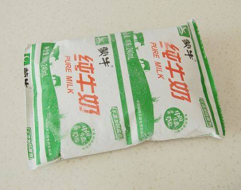 蜜豆泡泡冰步骤1