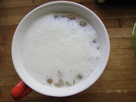 酸奶西米红豆冰饮步骤5