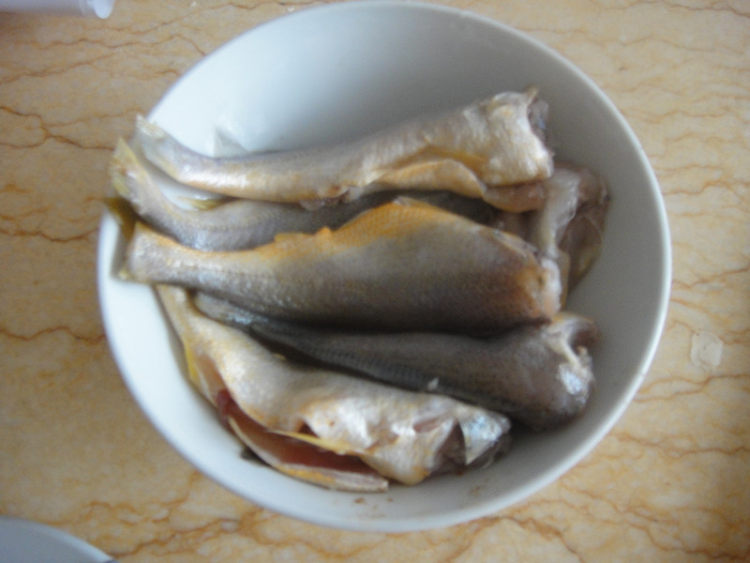 香烤小黄鱼步骤1
