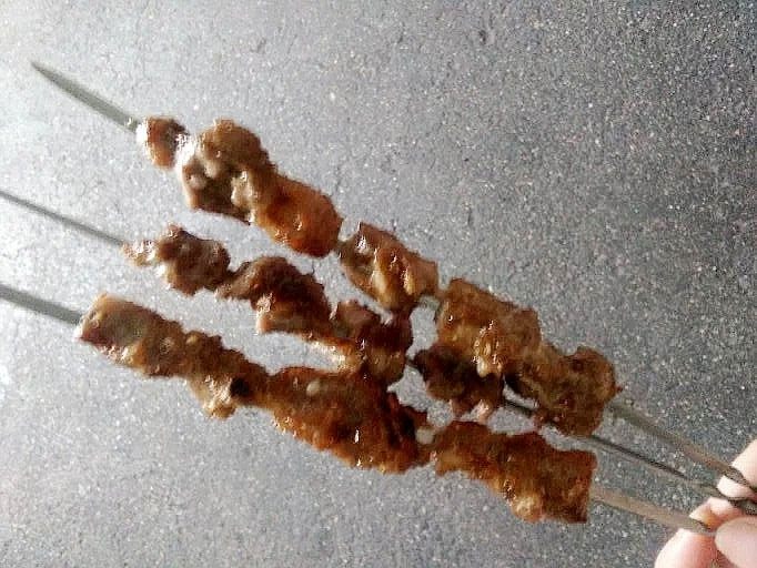 碳烤羊肉串步骤5