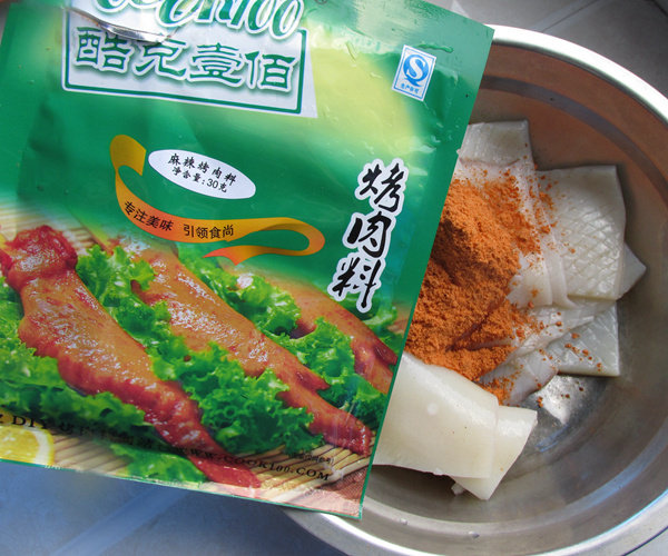 麻辣鱿鱼卷步骤3