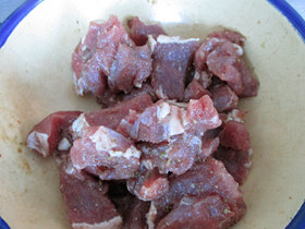 彩椒羊肉串步骤3