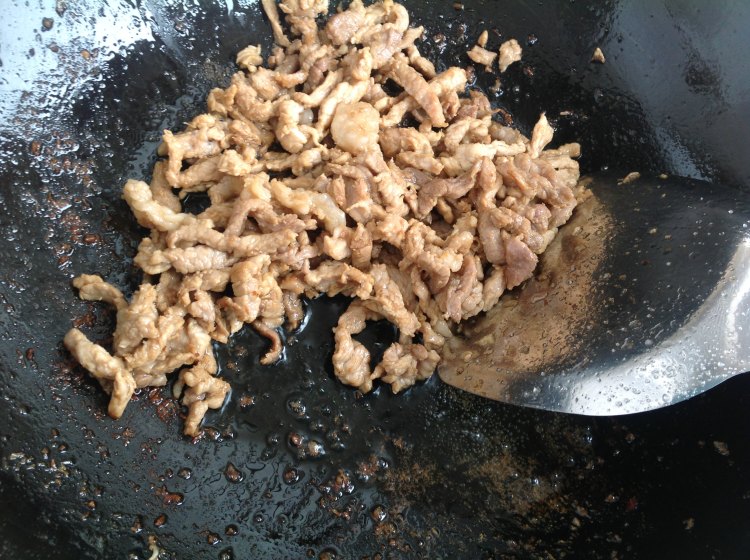 干煸肉丝金针菇步骤5