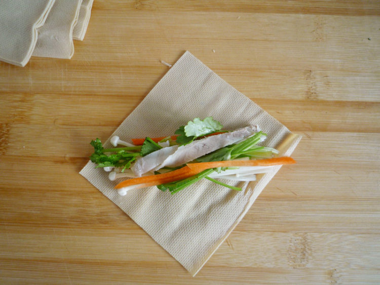 香辣豆皮蔬菜卷步骤5