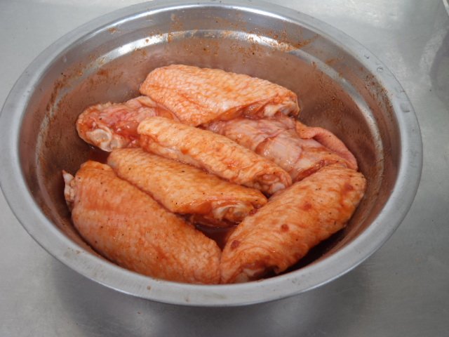 烤鸡翅中步骤3
