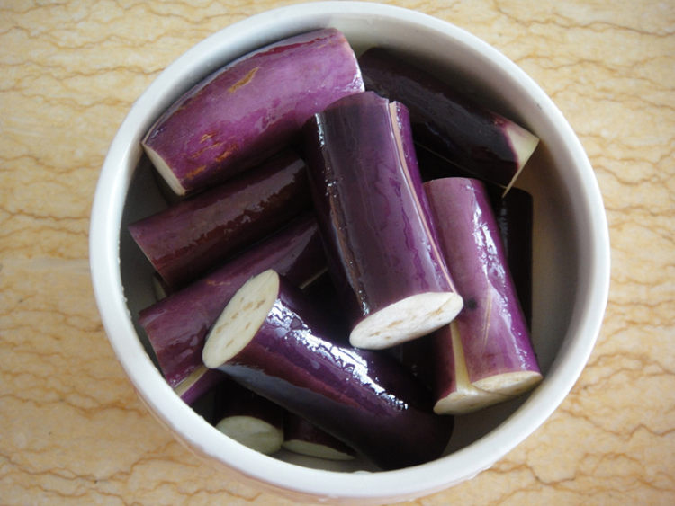 蒜泥肉末烤茄子步骤3