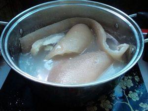 烤猪皮串步骤1