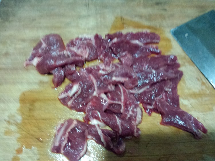 烤牛肉金针卷步骤1
