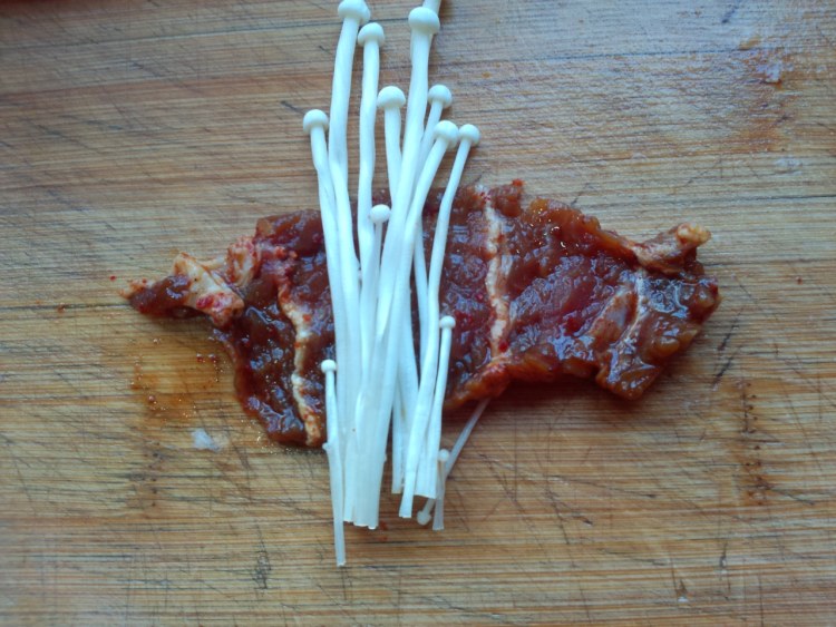 烤牛肉金针卷步骤11