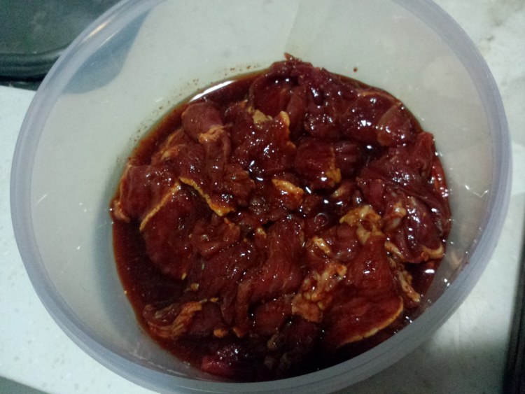 烤牛肉金针卷步骤8