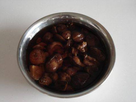 香菇烤鸡步骤7