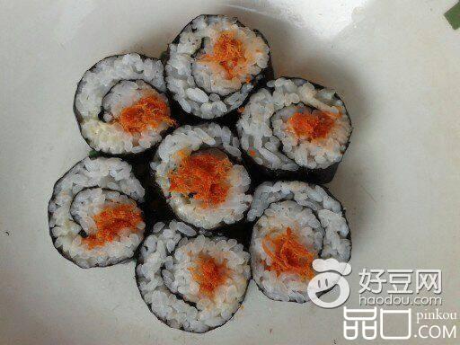 沙拉肉松寿司