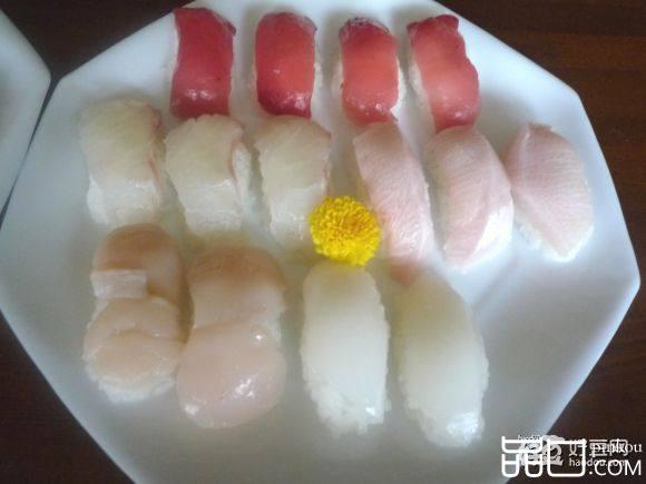 生鱼片寿司