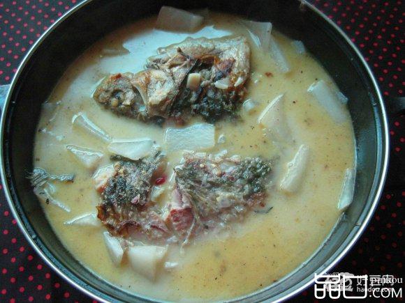鲫鱼萝卜火锅
