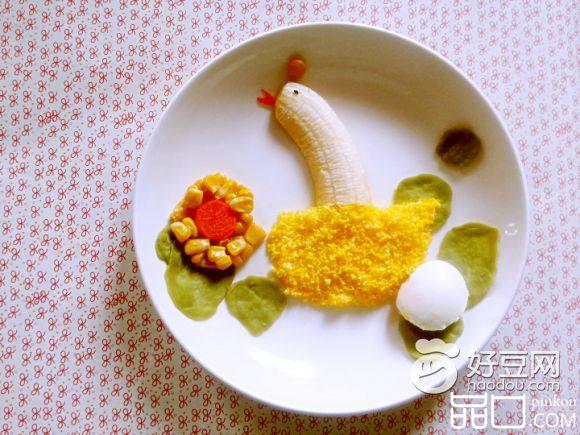 母鸡孵蛋早餐