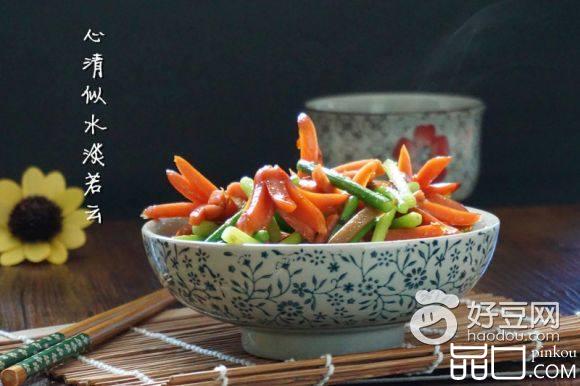蒜苔泡椒脆皮肠