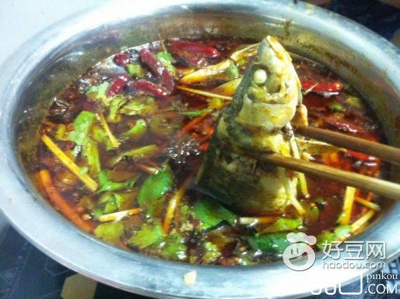 秘制鲫鱼锅