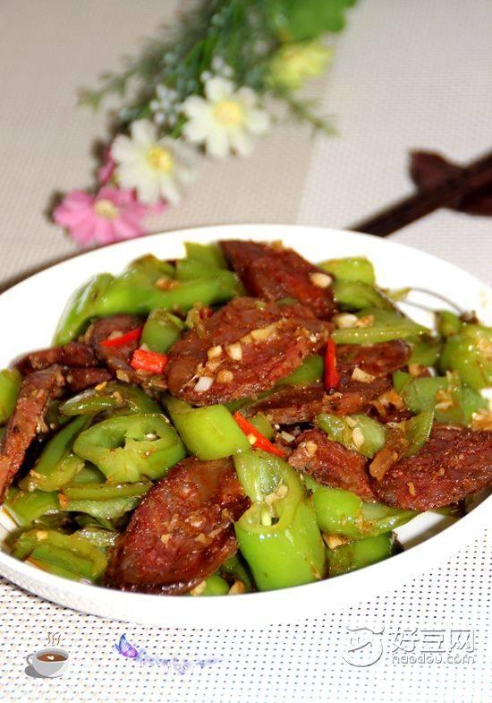 尖椒炒腊肠