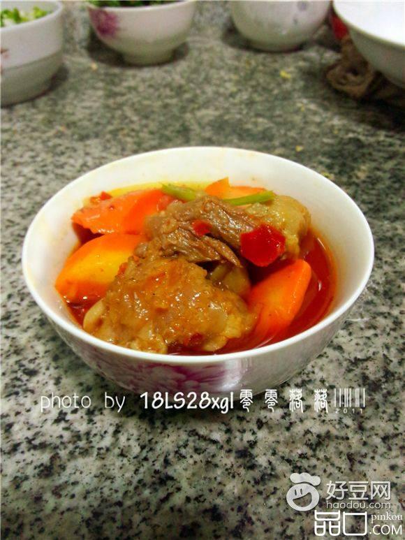 胡萝卜焖牛腩