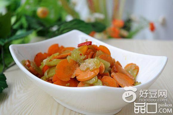 花片胡萝卜炒莴笋