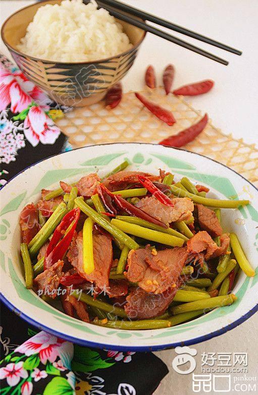 蒜台炒腊肉