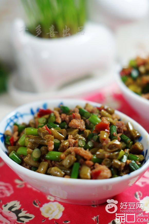 酸豆角蒜苗炒肉末