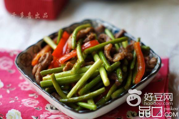 蒜苗炒肉丝