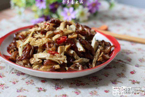 白辣椒熏豆干炒腊肠