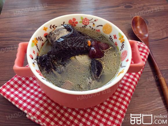 养颜乌鸡汤