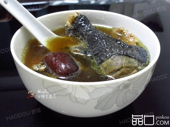肉苁蓉红枣乌鸡汤