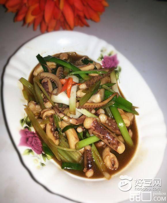 蒜苗芹菜炒鱿鱼