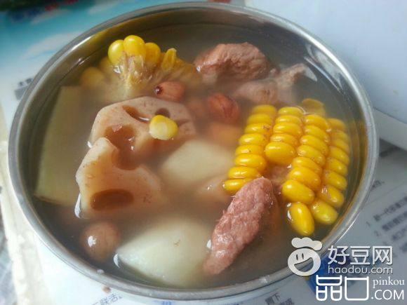 莲藕玉米瘦肉汤