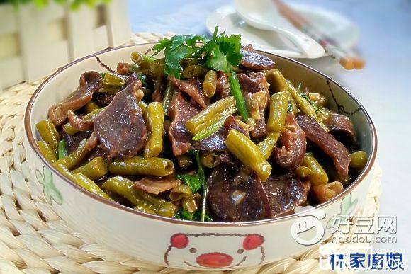 酸豆角炒鸭肾