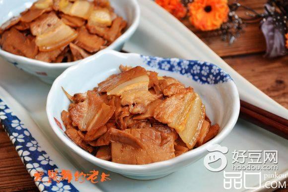 五花肉片炒黑笋