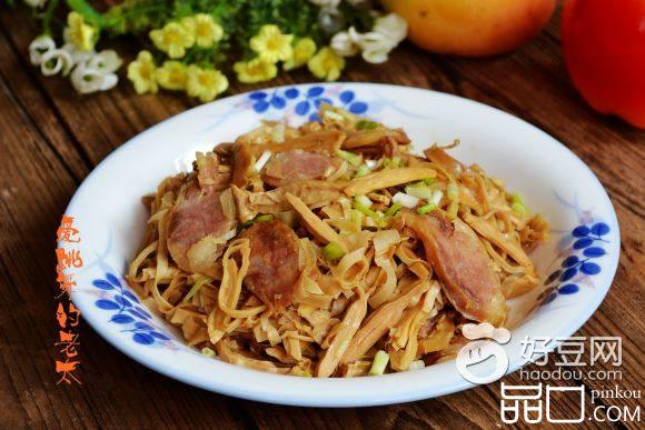 笋干煮香肠