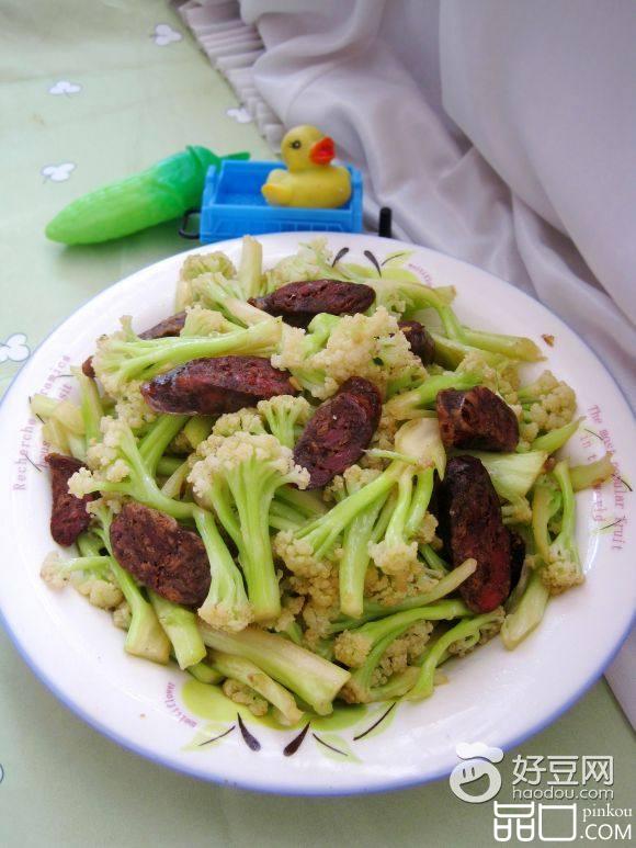 黑香肠炒菜花