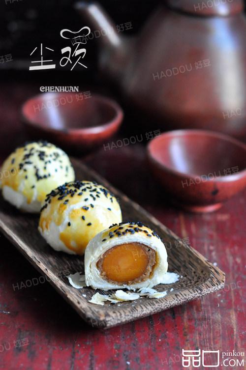 栗蓉蛋黄酥