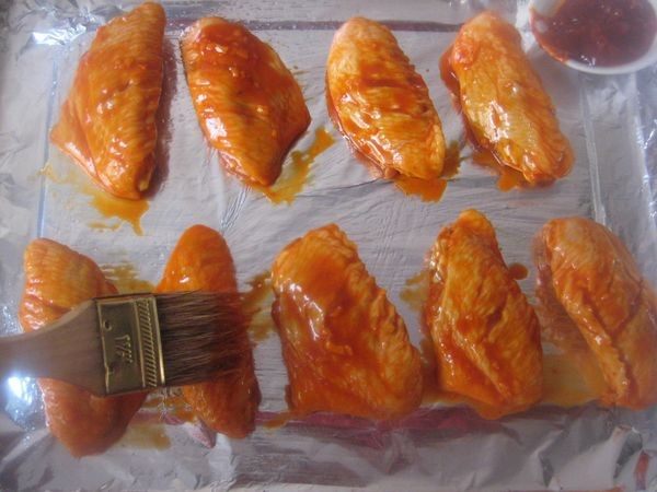 蒜香烧烤鸡翅中步骤3