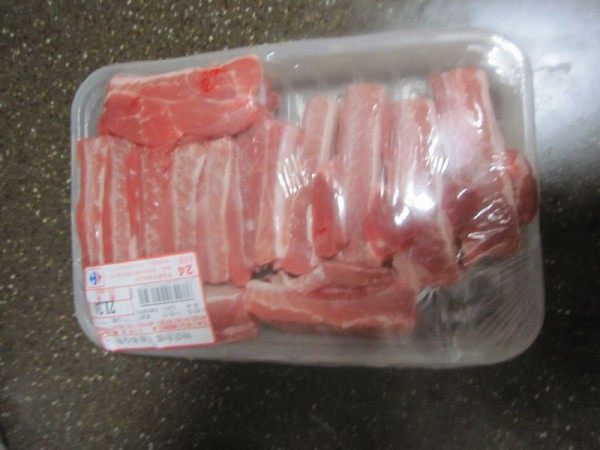 蒜香手抓烤排步骤1