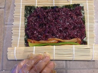 黑糯米寿司卷步骤12