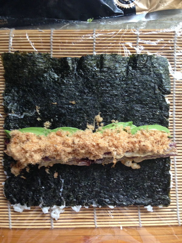 肉蛋三文鱼寿司步骤7