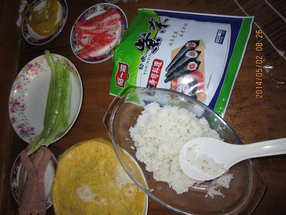 鲣鱼肉松寿司步骤8